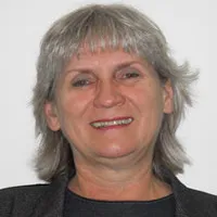 Dr Agnes Brosz