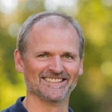 Dr. med. Almos Cseke