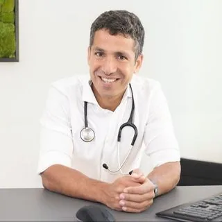 Dr. med. Anand Roy
