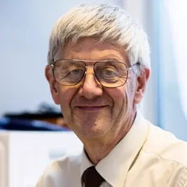 Dr Anthony van der Spek