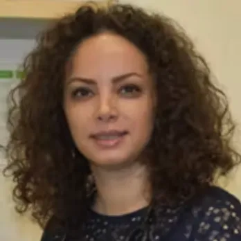 Dr Azar Kamali