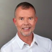 Dr. Christian Salfer