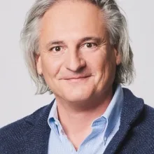 Dr. med. Claudius Gall, Bac. phil. MBA