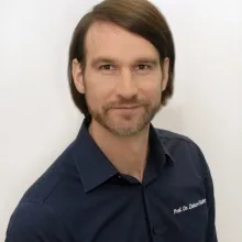 Prof. Dr. med. Derek Zieker-Fischer