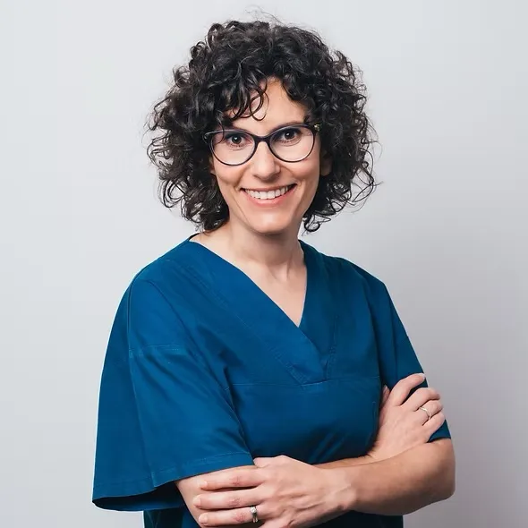 Dr Dina Saks