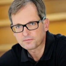 Dr. med. dent. Dirk Holfeld