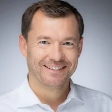 Dr. med. Dr. med. dent. Dirk Vaal