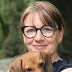 Dr Sarah Louise Woodrow