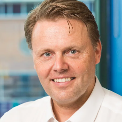 Dr Gert Tollesson