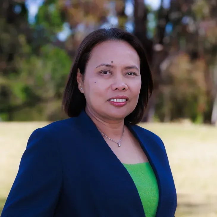 Dr Gina Mariano