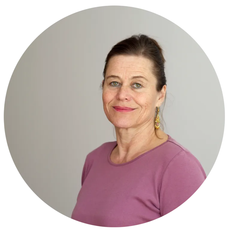 Dr. MA Maria Stammler-Safar
