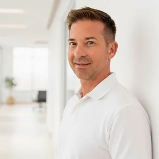Dr. med. Max V. Apprich