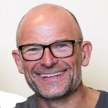 Dr. med. Dr. med. dent. Michael Tscherny