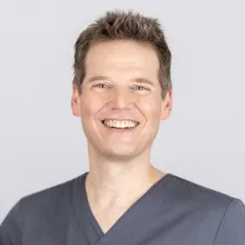 Dr. med. Dr. med. dent. Riglef Pause