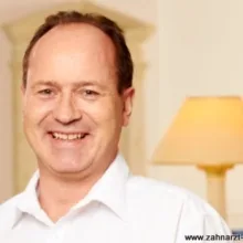 Dr. med. dent. Rolf Simon