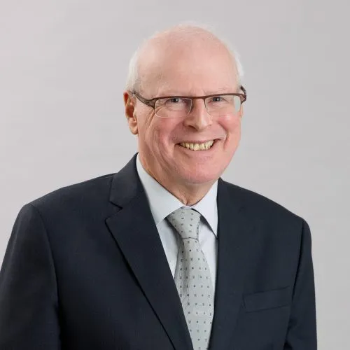 Dr Ross Snow